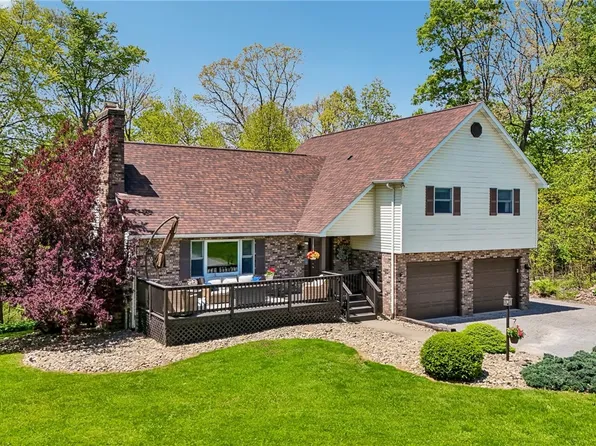 1181 Davis Rd, Ellwood City, PA 16117