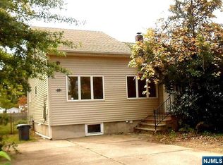 17 Maple Ave, Montville Township, NJ 07058