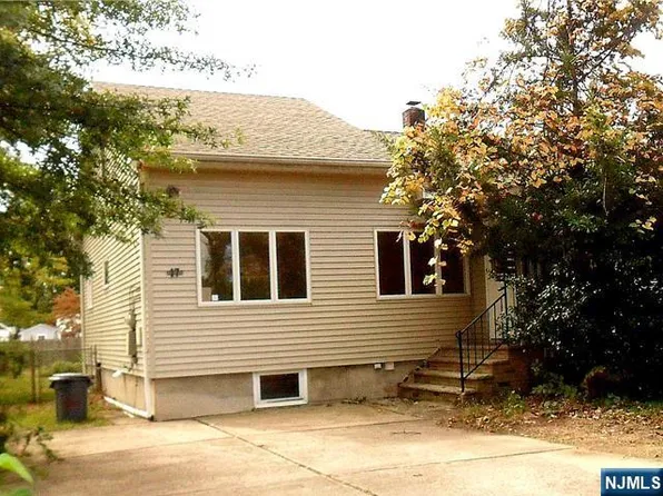 17 Maple Ave, Montville Township, NJ 07058