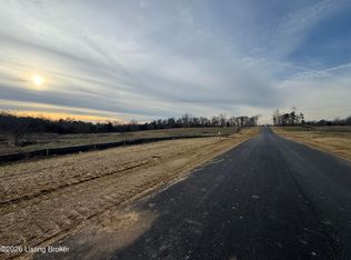 8 Wray Dr, Shepherdsville, KY 40165