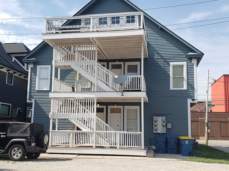 725 E Saint Clair St #5 — Photo 1
