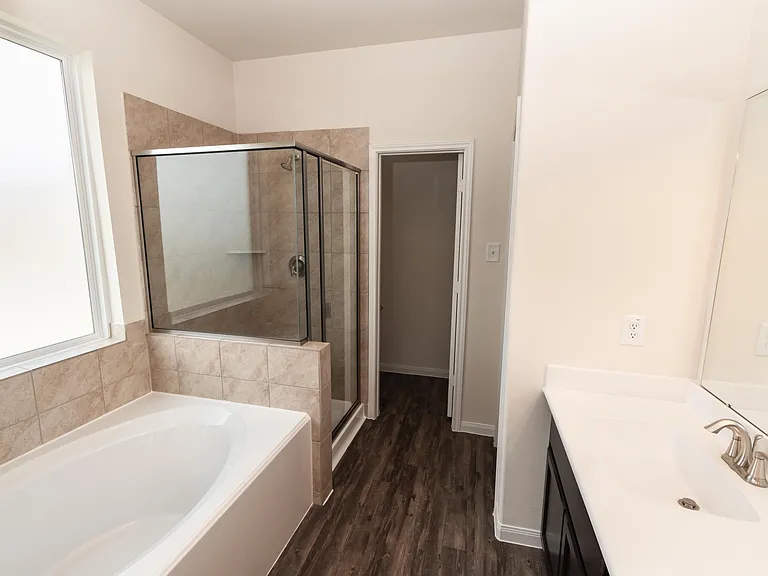 Clover Shore Dr — Photo 11
