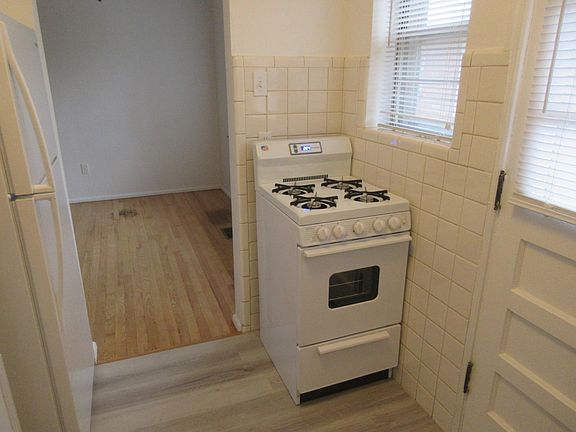 4th image of 7022 Jamieson Ave APT C