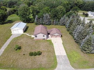 907 Wells Ave N, Sebeka, MN 56477