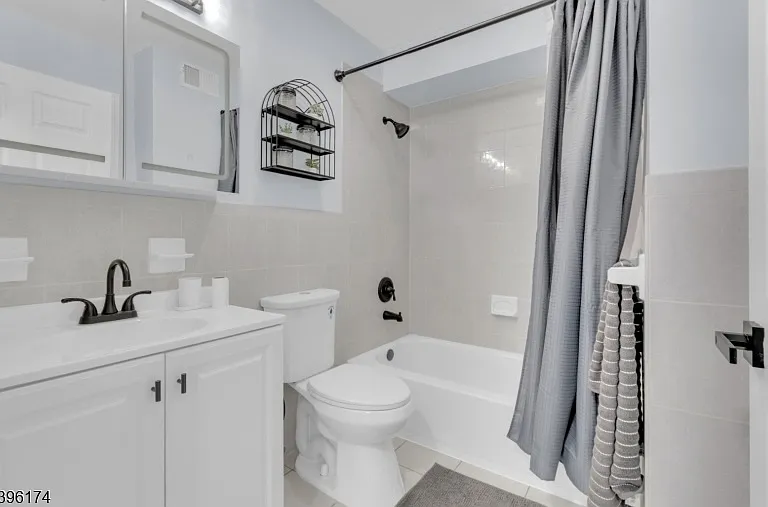 237 Rose St #1 — Photo 2