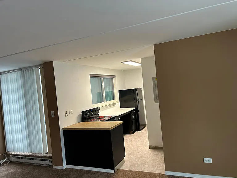 366 W Miner St #2A — Photo 14