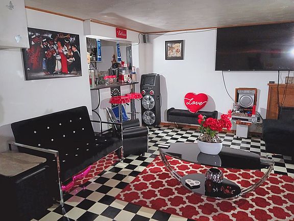 Finished basement - Rec room