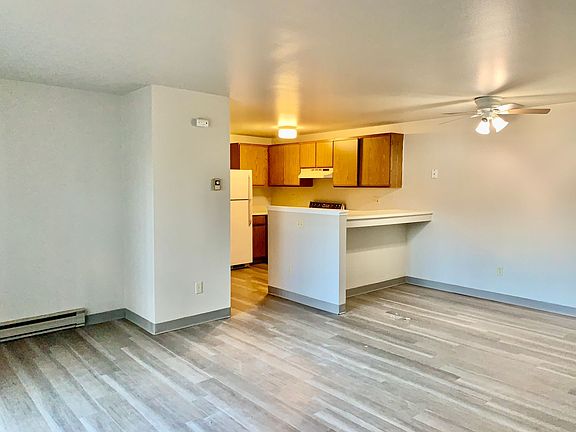 4th image of 4501 Boardwalk Dr E #H71