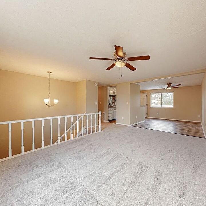 1st image of 3059 Deepwood Dr