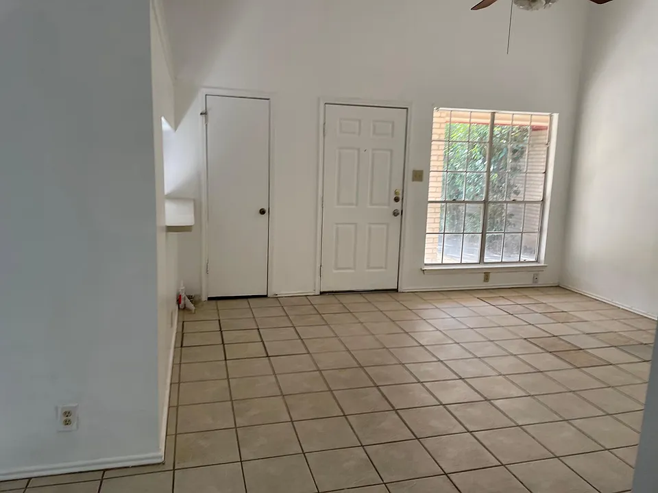 14441 Edgemont Dr
