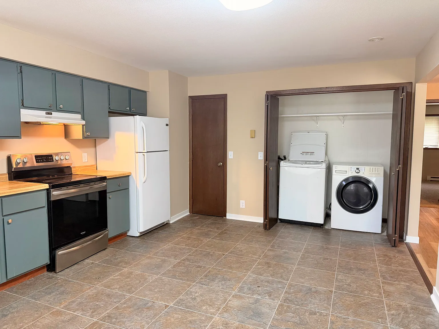 2 bed, $1,450 — Photo 3