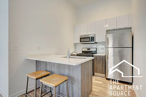 2734 W North Ave #203 Photo 1
