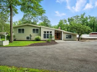 34 Millbrook Rd, New Vernon, NJ 07976