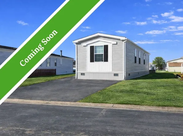 884 Birchwood Dr, Lockport, NY 14094