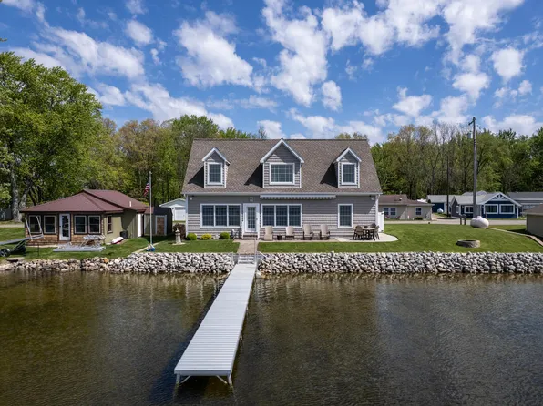 243 E Rose Rd, Coldwater, MI 49036