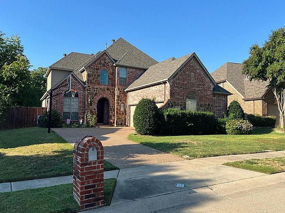 3rd image of 833 Hidden Springs Ct