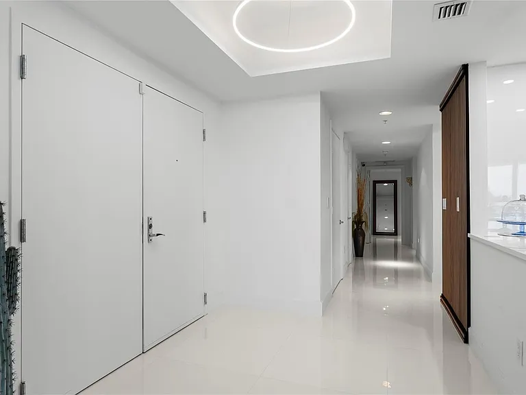 3535 S Ocean Dr #402 — Photo 8