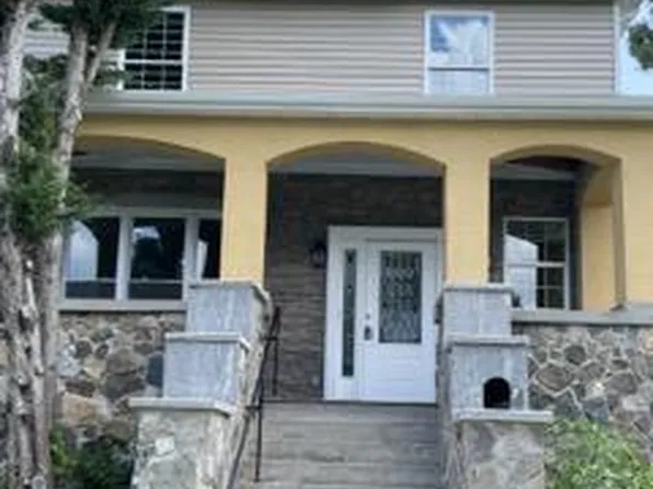 2812 Gibbons Ave, Baltimore, MD 21214