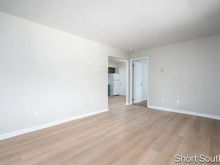 Lakewood Apartments — Photo 11