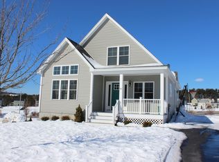 10 Castle Rock Dr, Cumberland, ME 04021
