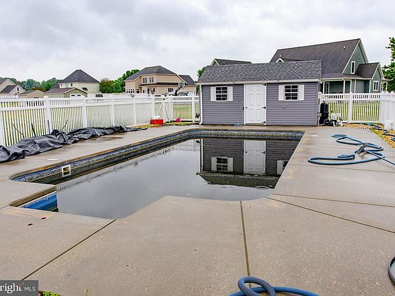 3rd image of 36839 Red Berry Rd