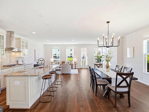 3rd image of 23489 Epperson Sq