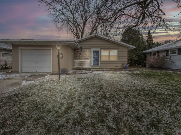 456 E McWilliams St, Fond Du Lac, WI 54935