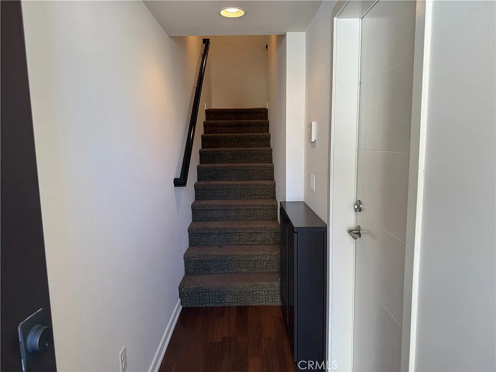 2 bed, 1356 sqft, $3,900 — Photo 2