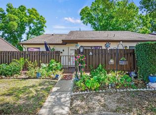 1725 Pine Ridge Way E APT A, Palm Harbor, FL 34684