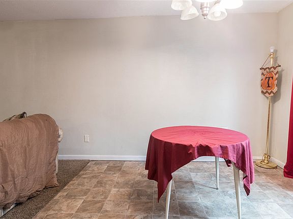 4th image of 2522 N Haven St #2524 & 2526
