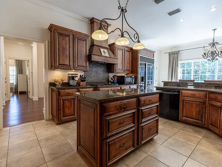 7316 Northbrook Cir — Photo 16