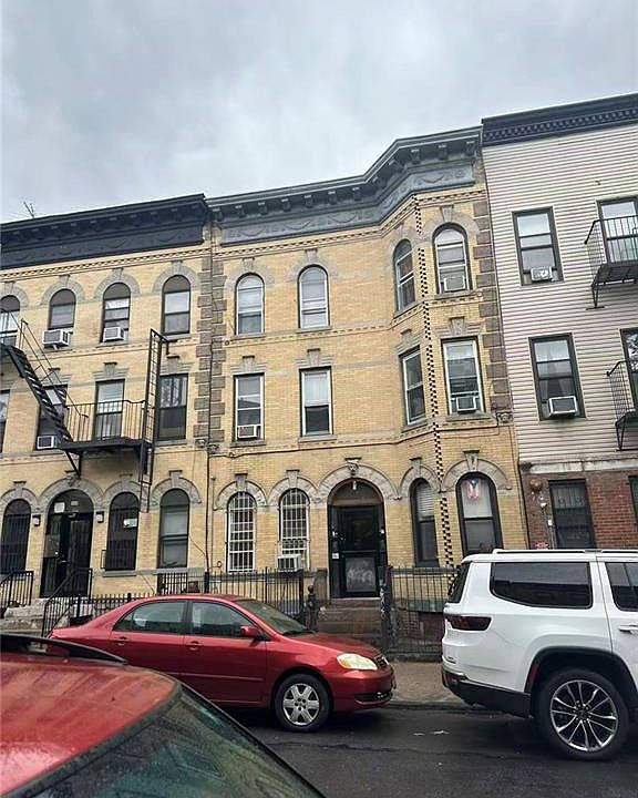 1st image of 858 Hart St