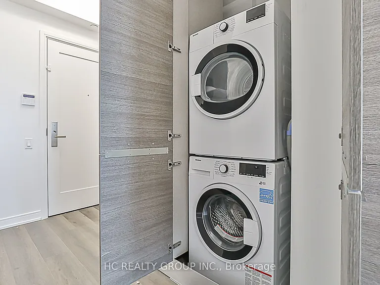 3 Gloucester St #3912 — Photo 12