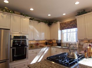 2040 Beacon Hill Way, Alpharetta, GA 30005