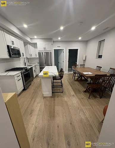 169 Maverick St Photo 1