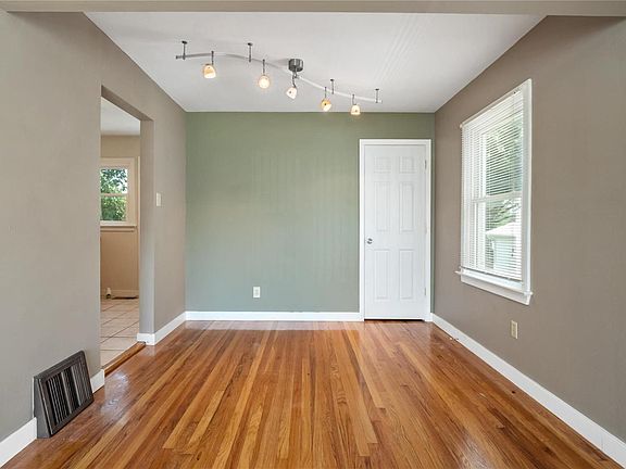 4th image of 10621 Saint Philip Ln