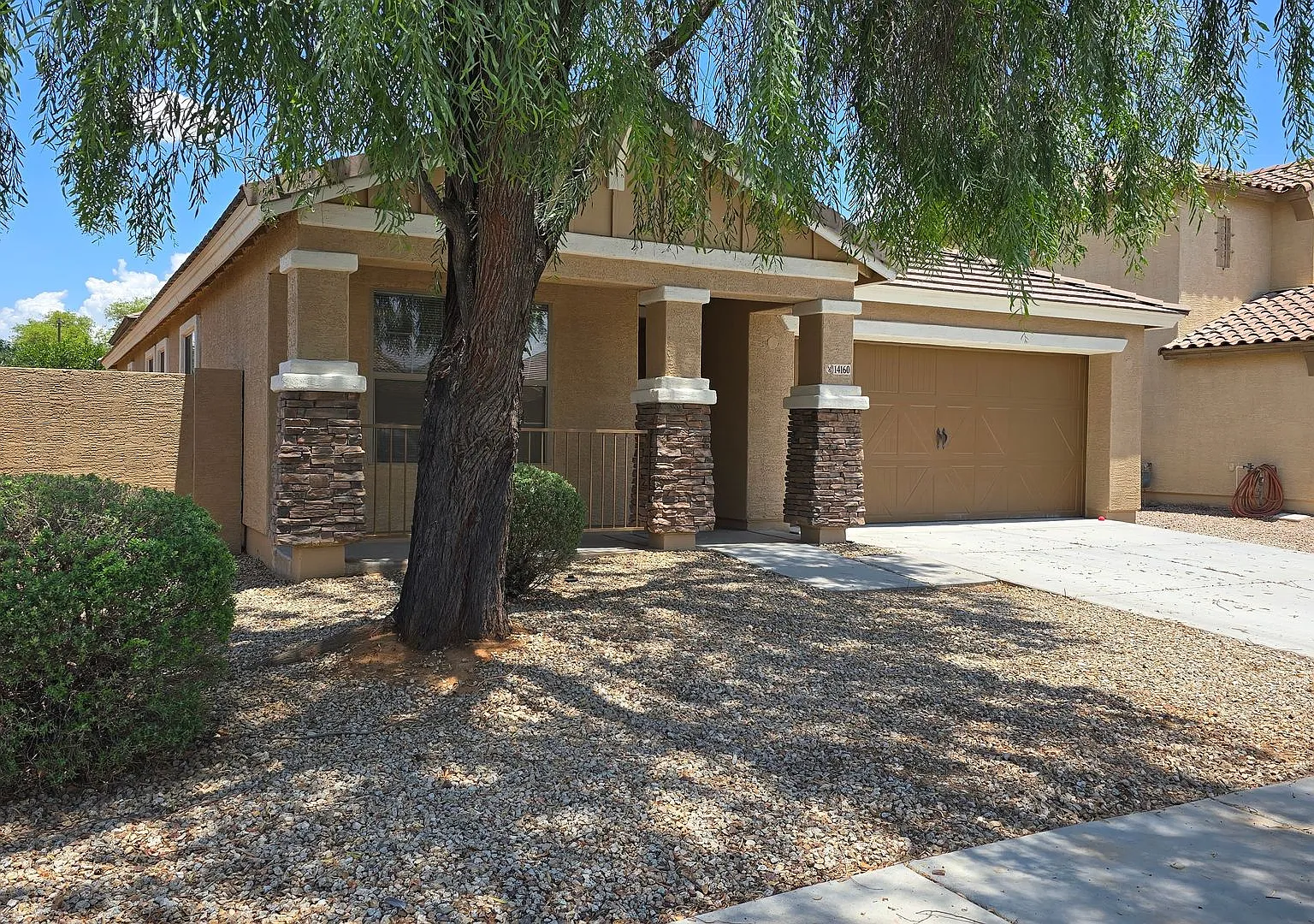 Excellent Corner Lot Home! Mostly tile flooring! — Photo 3