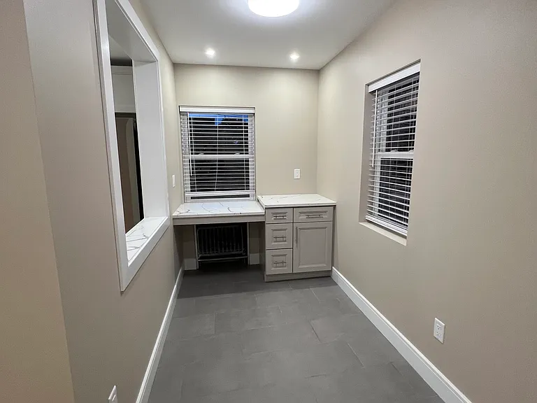1100 Collings Ave #2 — Photo 3