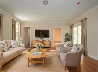 360 East St, Lee, MA 01238