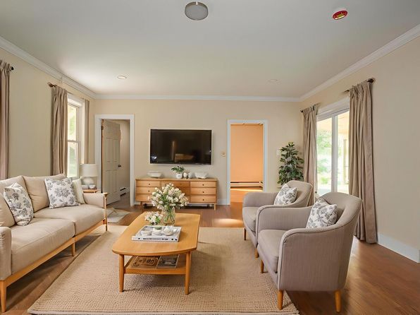 360 East St APT 5