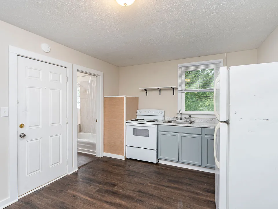 260 Port Republic Rd #6
