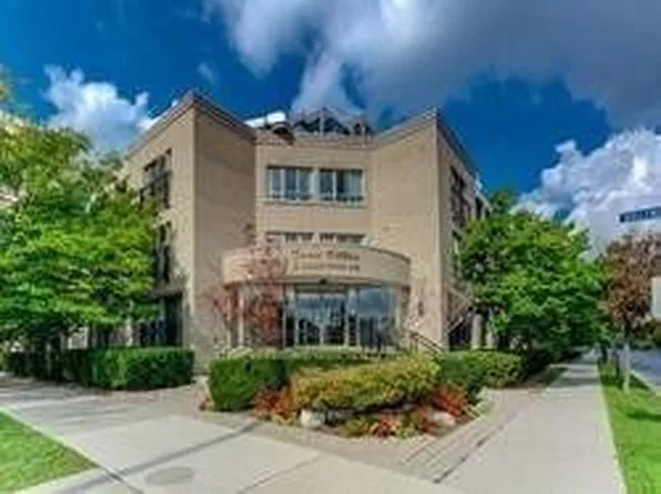 38 Hollywood Ave Unit 318, Toronto, ON M2N 6S5