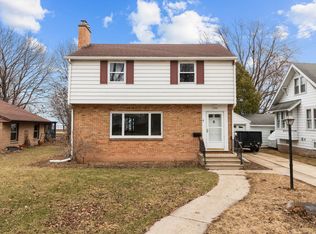 1752 Doty St, Oshkosh, WI 54902