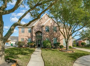 1703 White Willow Ln, Pearland, TX 77581