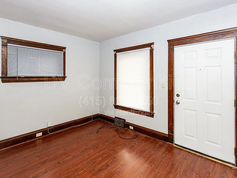 3131 W 58th St — Photo 2