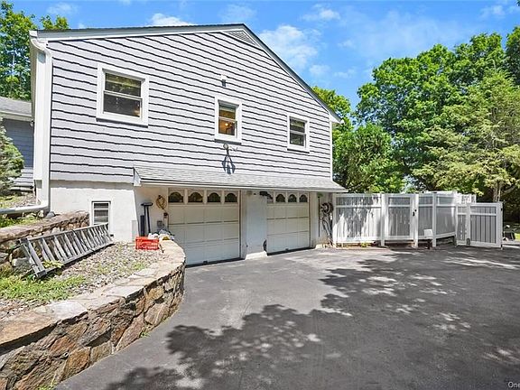 4th image of 210 Westlake Dr
