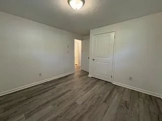 1235 Riverview Dr — Photo 11