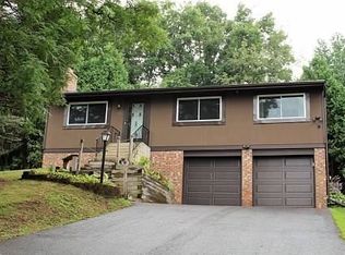 15 Debran Dr, Henrietta, NY 14467