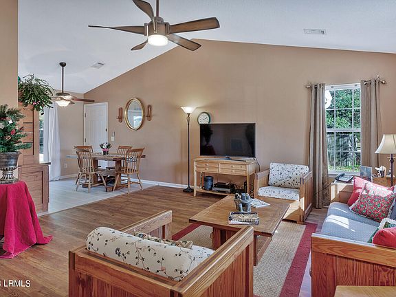 3rd image of 47 Southern Magnolia Drive
