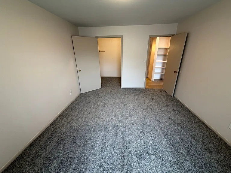 1674 Shawano Ave — Photo 10